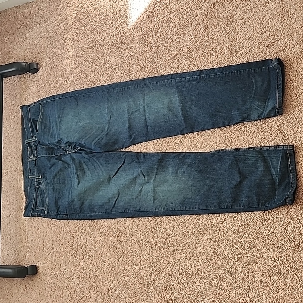 Levi Strauss & Co w 36 L 34